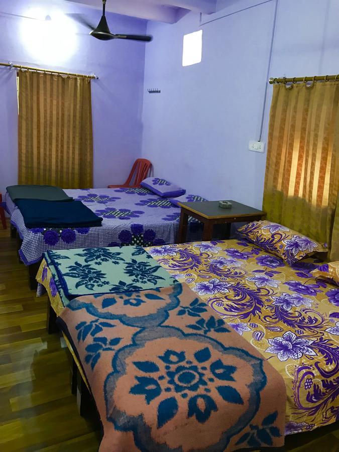 Golden Lodge Benares Buitenkant foto