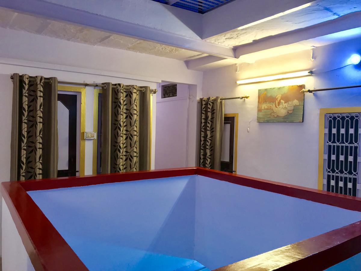Golden Lodge Benares Buitenkant foto